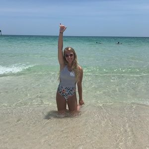 Meet your Posher, Malia